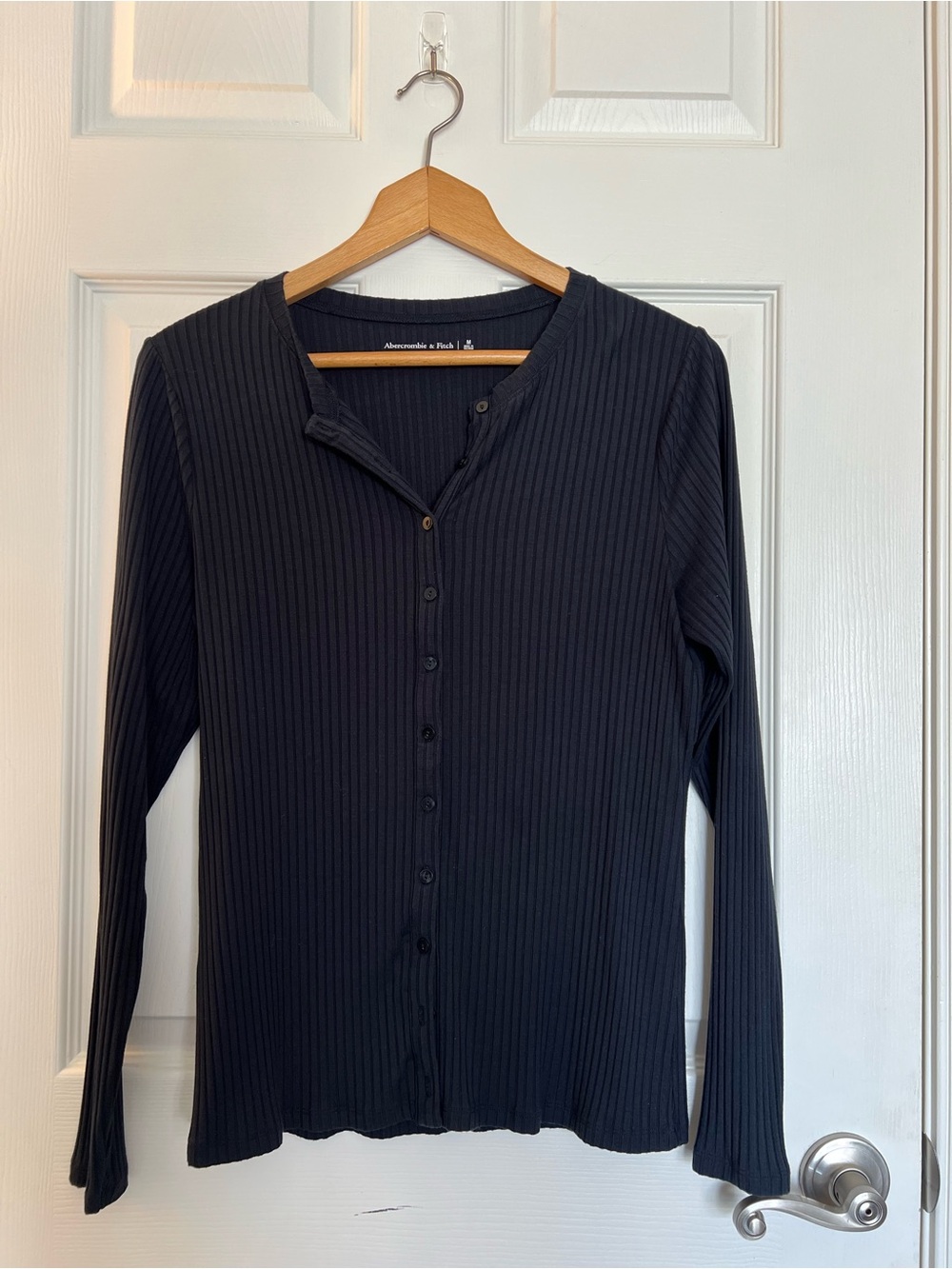 Abercrombie & Fitch Black Ribbed Long-Sleeve Button-Down Top
